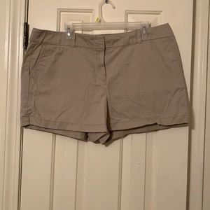 Loft 4 inch khaki shorts